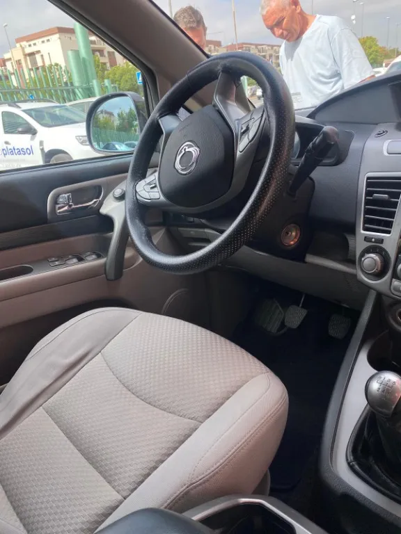 Imagen de SSANGYONG RODIUS